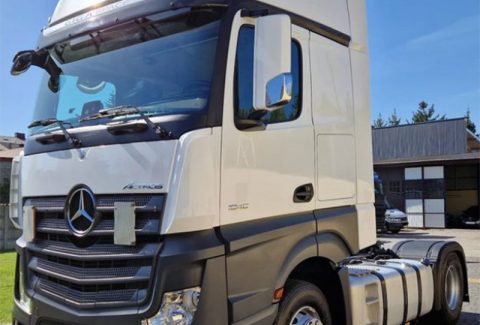 Mercedes-trailer-trucks-actros4